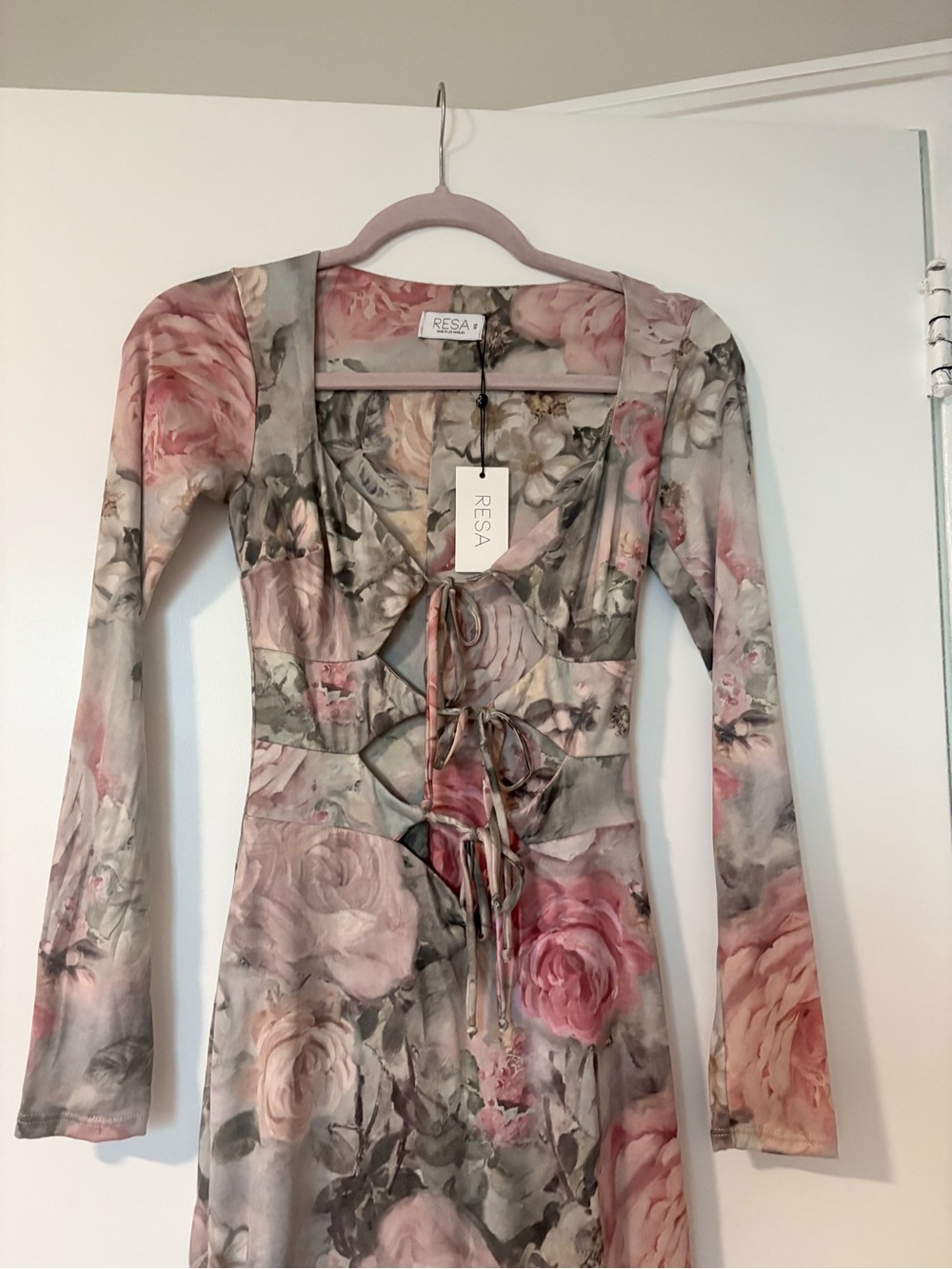 Xs soft floral Resa Dress - Picture 4 of 7